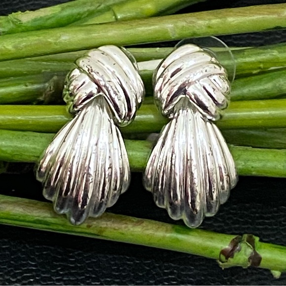 Vintage MONET Silver-tone Knot Door Knocker Earrings 16.5g - Picture 1 of 11